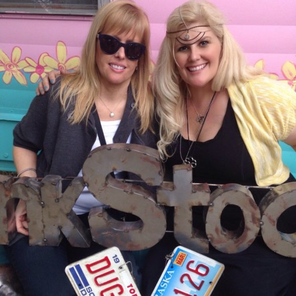 Meet your Posher, Bev - Picture 2 of 3